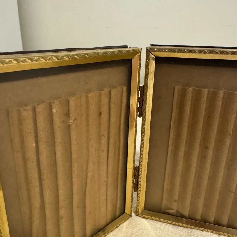 Vintage 1970s Triple trifold Photo Frame hinged
